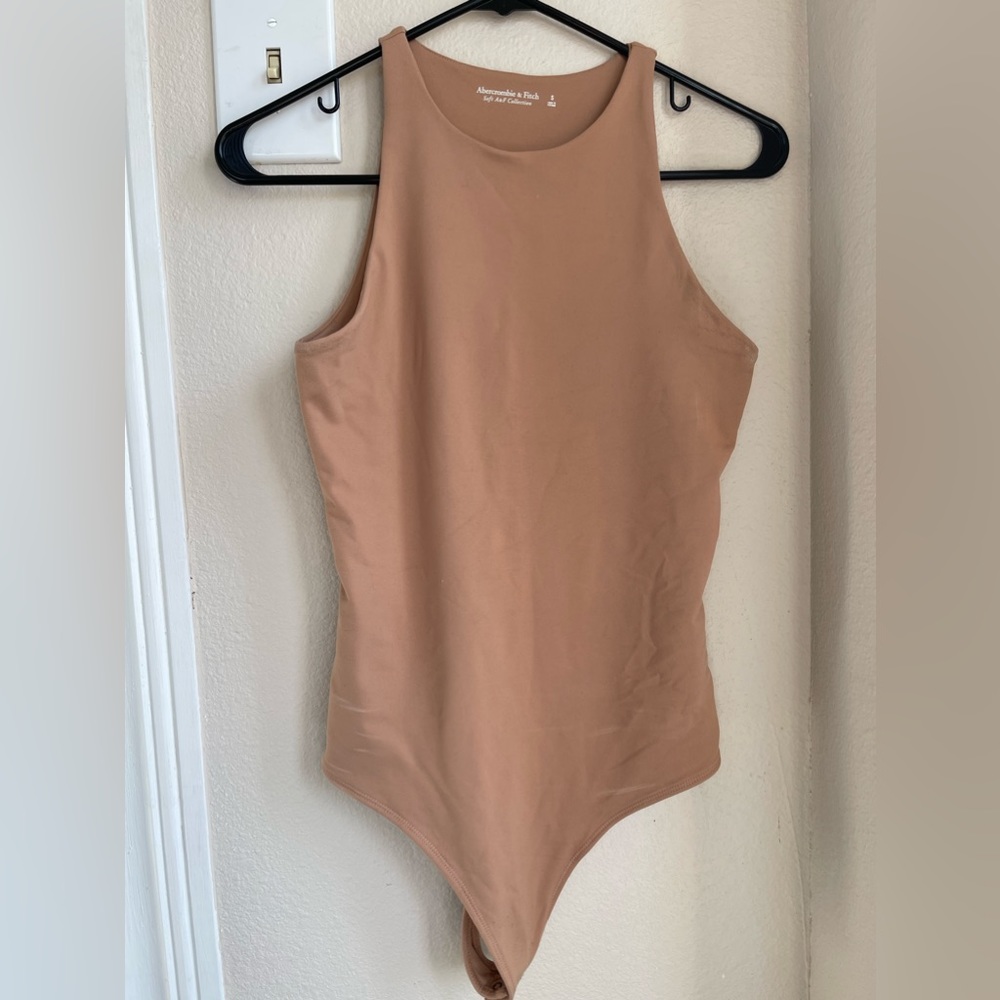 Abercrombie bodysuit for any season!